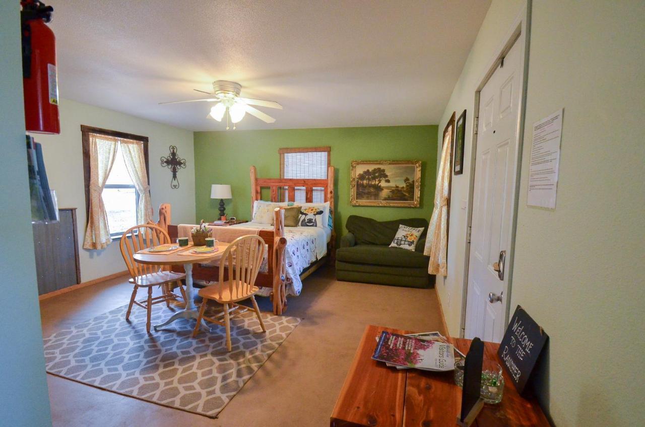 Cowboys And Angels Rv Park, Cabins, And Events Mountain Home Exterior foto